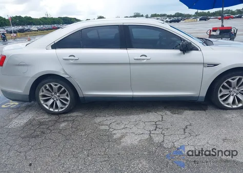 2015 Ford Taurus Limited z USA, uszkodzony, nr VIN 1FAHP2F85FG103718